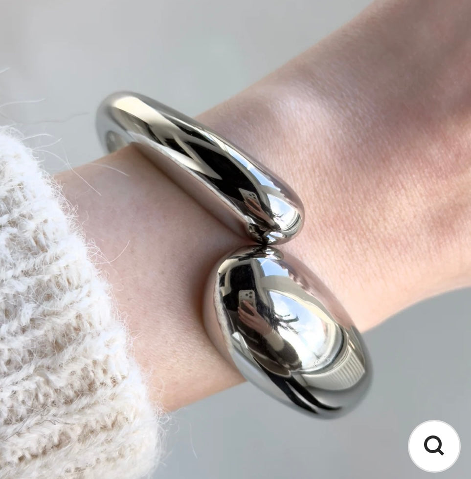 Drips bangle silver